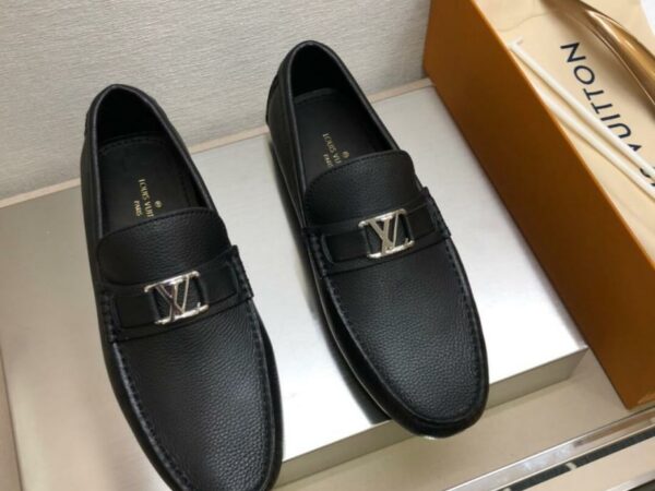 Giày lười Louis Vuitton siêu cấp Hockenheim Mocassin da nhăn màu đen siêu cấp