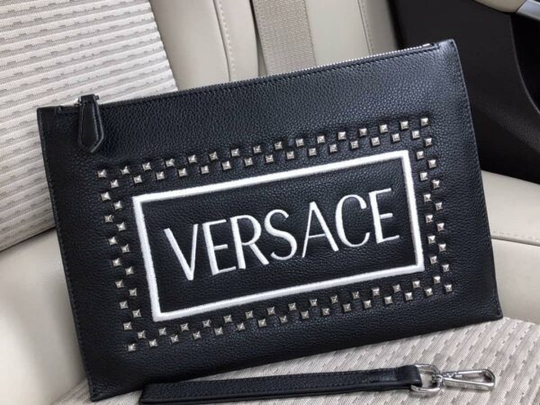 Ví cầm tay Versace siêu cấp họa tiêt Logo chữ trắng