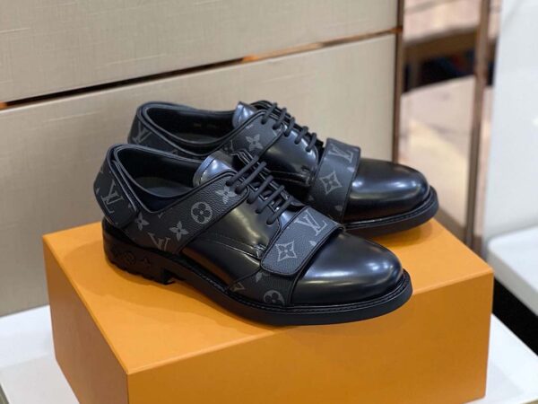 Giày tây Louis Vuitton like auth Monogram Meather viền hoa màu đen