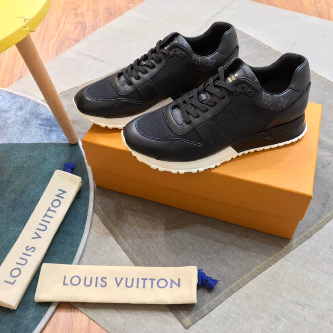 Tất cả mẫu giày thể thao Louis Vuitton PreFall 2020  Harpers Bazaar