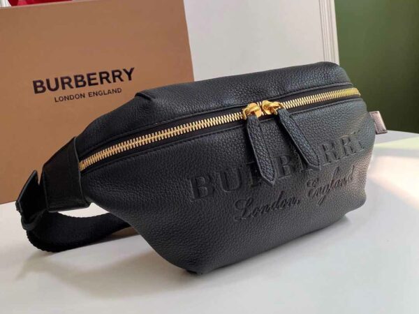 Túi đeo Burberry siêu cấp da nhăn họa tiết logo chữ chìm