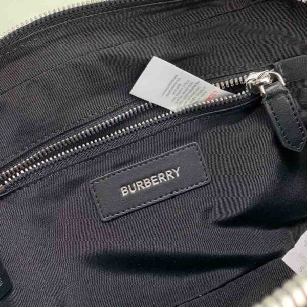Túi đeo chéo Burberry siêu cấp hoạ tiết logo chữ trắng