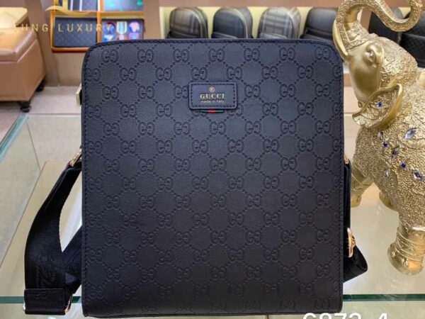 Túi đeo chéo Gucci nam siêu cấp hoạ tiết Logo chữ chìm