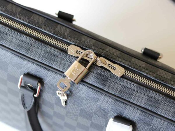 Túi xách nam Louis Vuitton Porte Voyage PM siêu cấp caro đen