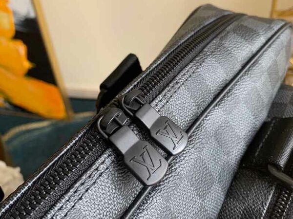 Túi xách nam Louis Vuitton Utility Business Bag Damier Graphite Like Auth