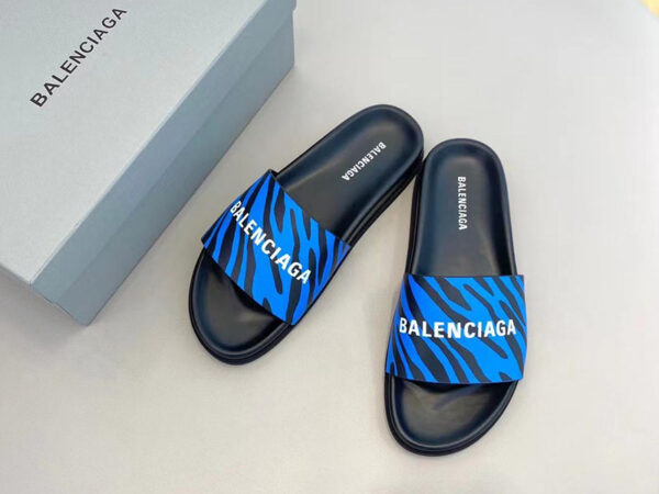 Dép lê Balenciaga like au họa tiết kẻ vằn chữ logo ngang màu xanh dương