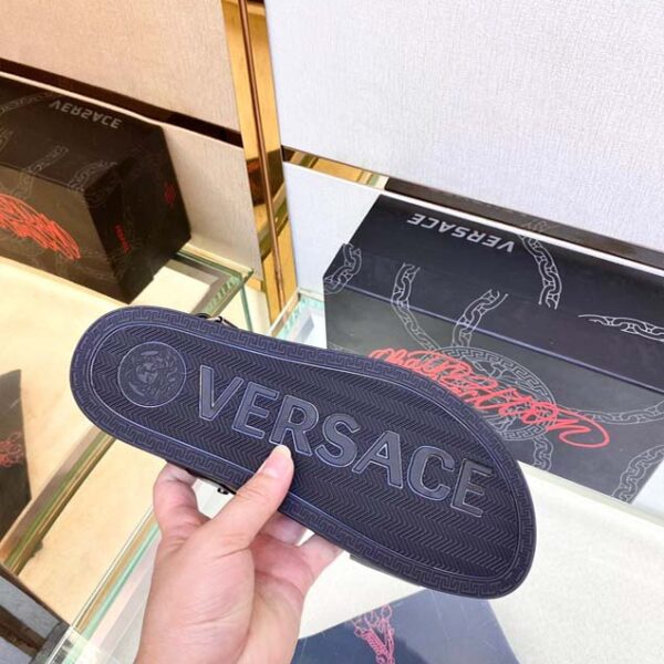 Dép quai hậu Versace like auth da trơn họa tiết logo đen