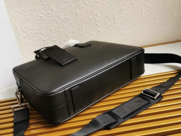 Túi xách nam Prada siêu cấp Saffiano Leather Briefcase da taiga màu đen