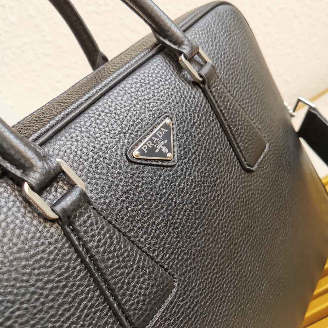 Túi xách nam Prada siêu cấp da nhăn họa tiết logo tam giác