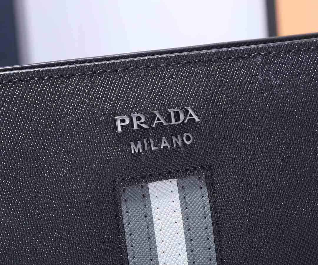Ví Prada siêu cấp cầm tay da taiga họa tiết logo chữ