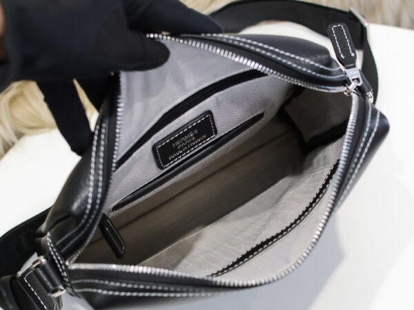 Túi đeo chéo Hermes siêu cấp họa tiết bo viền chỉ màu đen