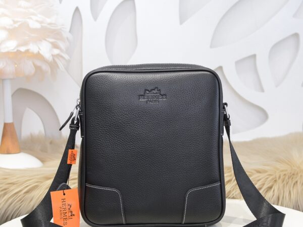 Túi đeo chéo Hermes siêu cấp họa tiết logo cắt góc màu đen