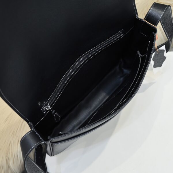 Túi đeo Hermes siêu cấp nam họa tiết nắp gài màu đen