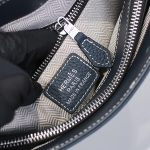 Túi đeo Hermes siêu cấp nắp gập họa tiết logo chứ màu xanh