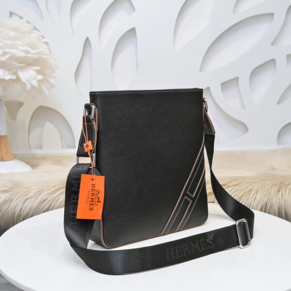 Túi đeo chéo nam Hermes siêu cấp họa tiết logo góc màu đen