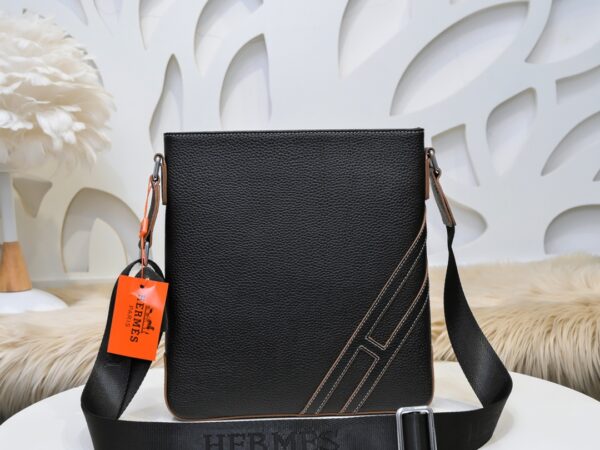 Túi đeo chéo nam Hermes siêu cấp họa tiết logo góc màu đen