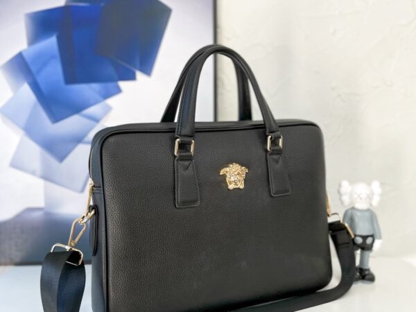 Túi xách nam Versace siêu cấp da nhăn họa tiết Logo vàng