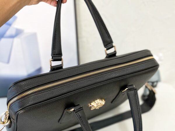 Túi xách nam Versace siêu cấp da nhăn họa tiết Logo vàng