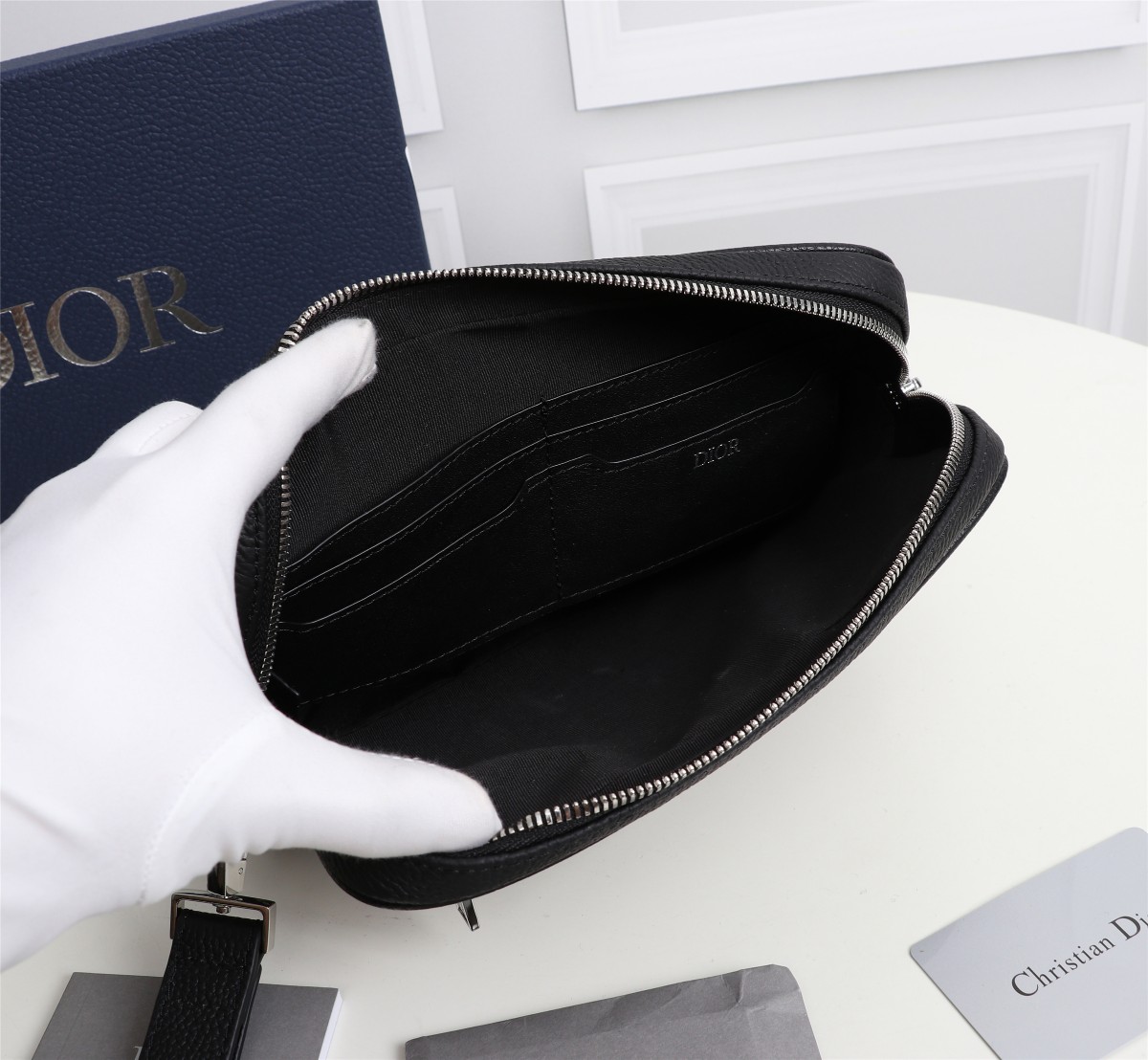 TÚI Dior Pouch with Shoulder Strap Beige and Black Dior Oblique Jacquard