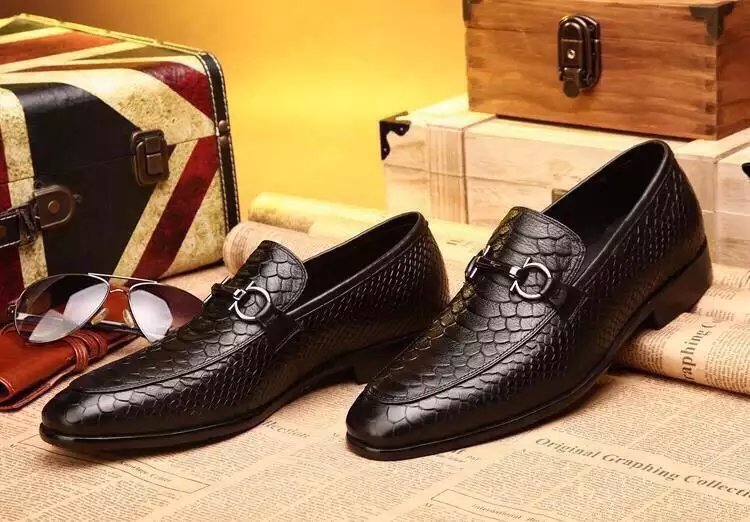 Giày Salvatore Ferragamo hàng siêu cấp và hàng like auth khác nhau như thế nào?