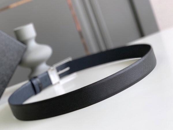 Thắt lưng Prada siêu cấp dây 2 mặt khóa kim màu trắng bạc
