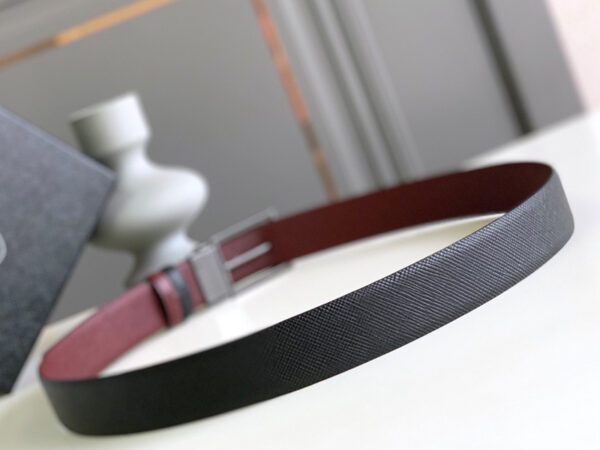 Thắt lưng Prada siêu cấp dây taiga khóa kim màu đen
