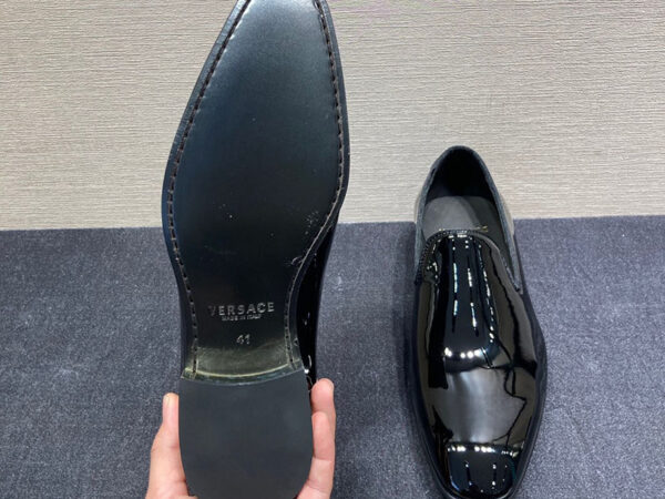 Giày lười Versace like auth đế cao da bóng màu đen GVS02