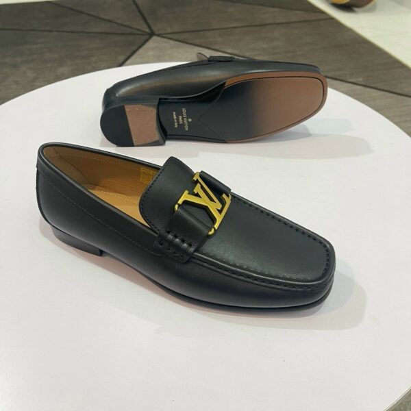 Giày lười Louis Vuitton Montaigne Loafer Like auth đế cao khóa vàng