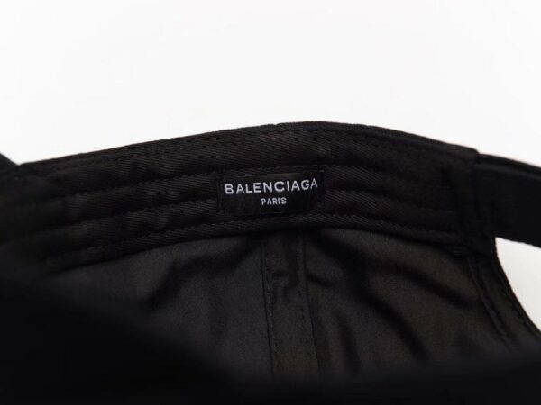 Mũ nam Balenciaga siêu cấp màu đen họa tiết thêu BB Europa