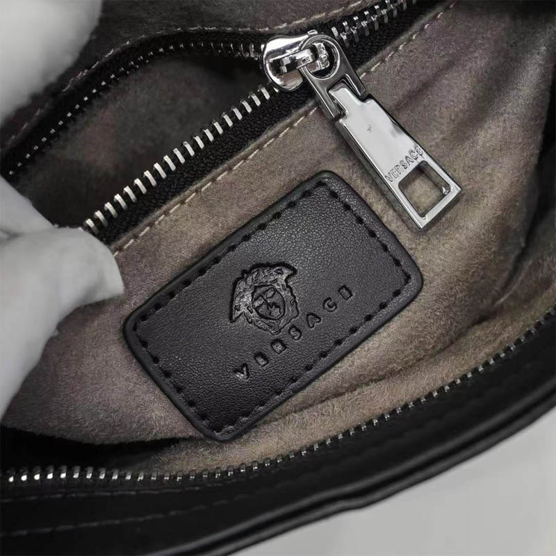 Túi đeo chéo Versace siêu cấp họa tiết logo in chìm