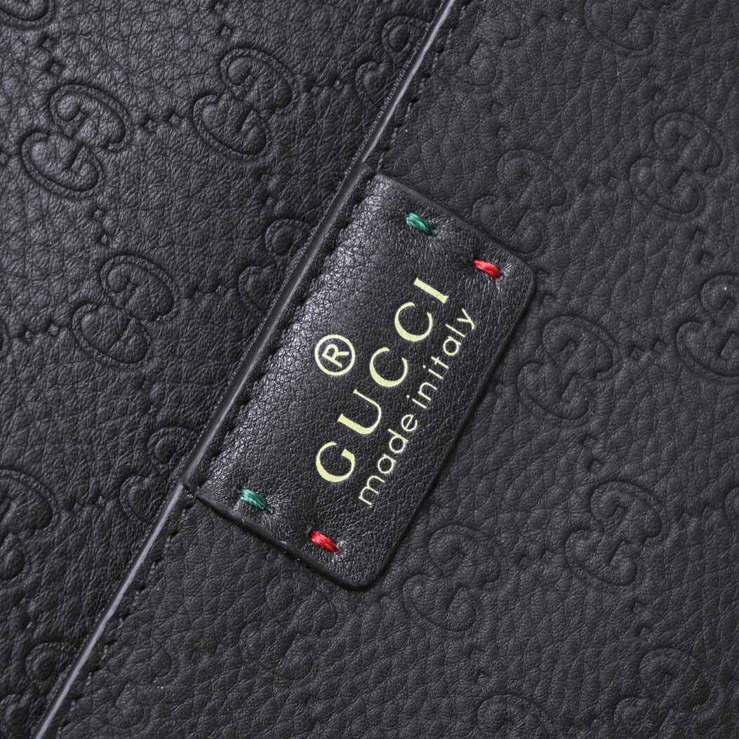 Túi đeo Gucci siêu cấp nam màu đen hoạ tiết Logo chữ