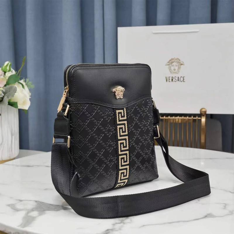 Túi đeo chéo Versace màu đen họa tiết logo vàng siêu cấp - TUNG LUXURY™