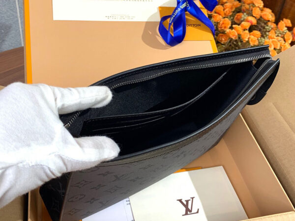 Ví Louis Vuitton like au Pochette Voyage hoa xám VLV42