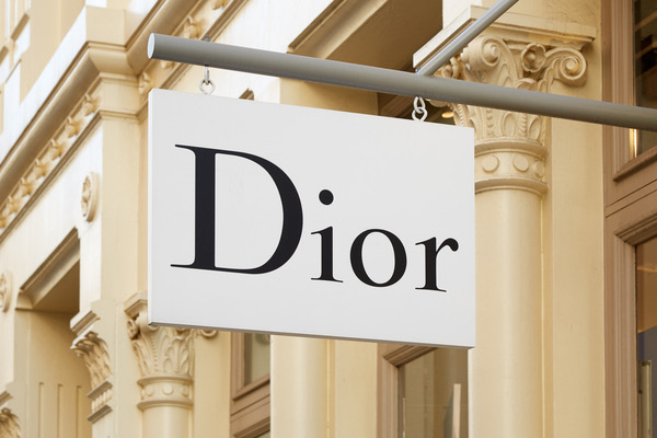 Dior - thương hiệu thời trang xa xỉ, là niềm mơ ước của nhiều người