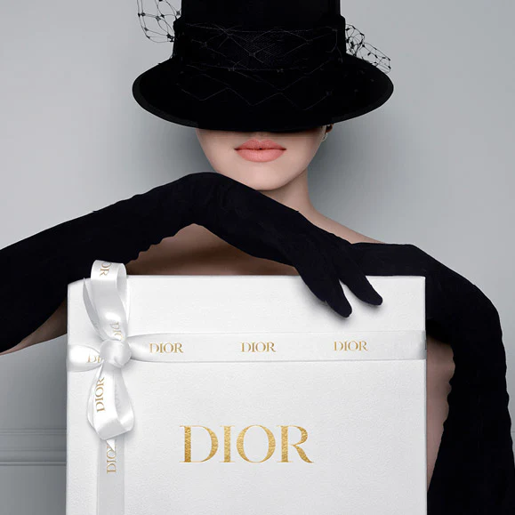Dior gây ấn tượng bởi phong cách thiết kế độc đáo