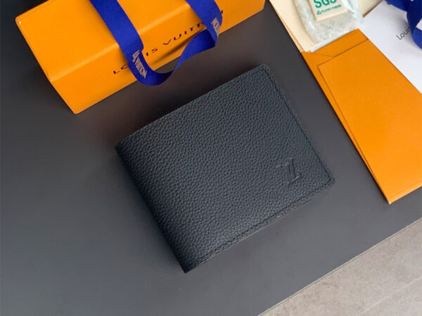 Ví nam Louis Vuitton Multiple Wallet Taurillon siêu cấp Logo chìm màu đen