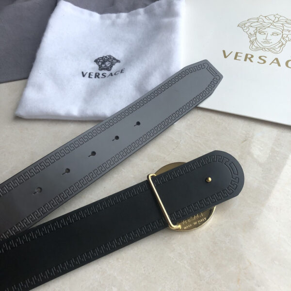 Thắt lưng Versace siêu cấp dây viền hoa văn khóa tròn đính đá màu vàng