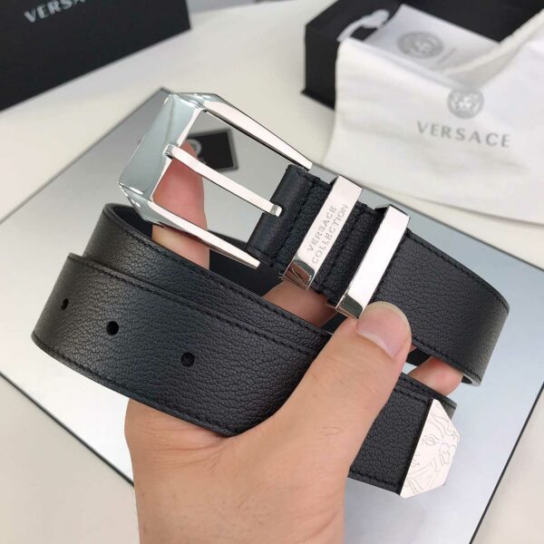Thắt lưng Versace siêu cấp khóa kim khắc chữ màu trắng