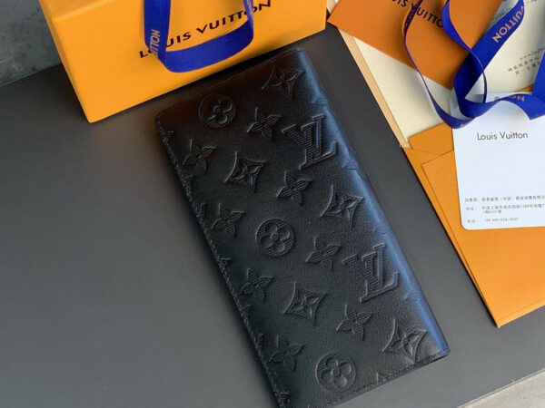Ví dài Louis Vuitton like au Brazza Wallet Monogram Shadow Leather hoa chìm