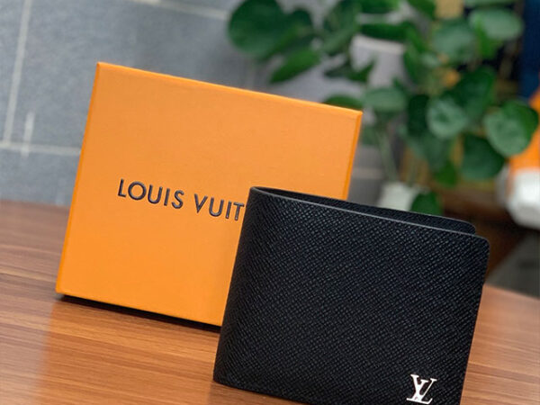 Ví Louis Vuitton like au Multiple Wallet Taiga Leather họa tiết logo nổi