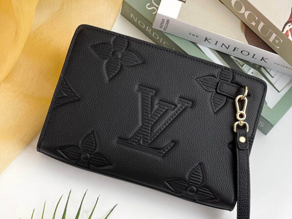 Ví Clutch Louis Vuitton siêu cấp khóa số họa tiết logo chìm