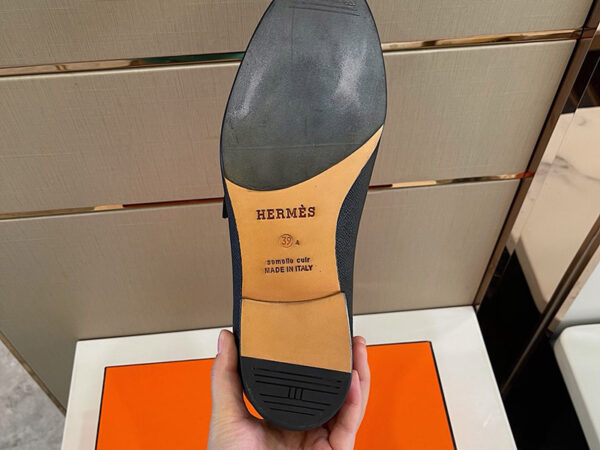 Giày lười Hermes Monterey Loafer da taiga khóa lệch
