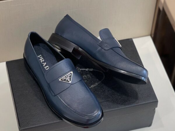 Giày lười Prada Brushed Leather Loafers siêu cấp da taiga màu xanh