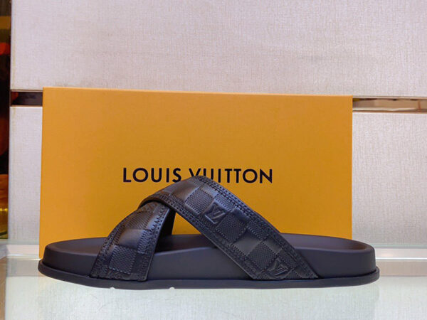Dép quai chéo Louis Vuitton siêu cấp họa tiết caro chìm